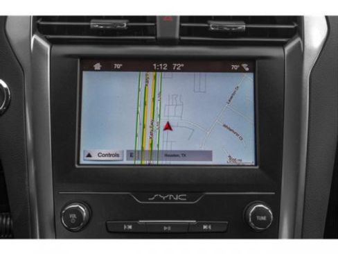 Used 2019 Ford Fusion Titanium image 16