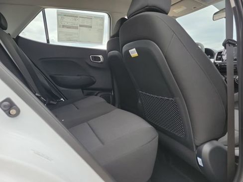 New 2026 Hyundai Venue SE image 18