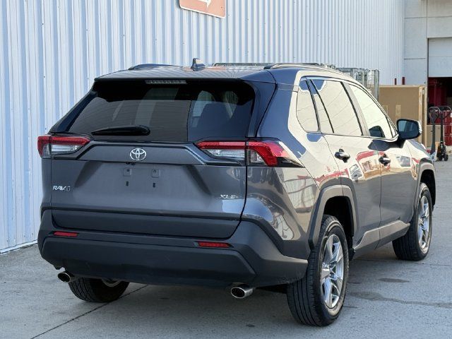 Used 2025 Toyota RAV4 XLE FWD image 4