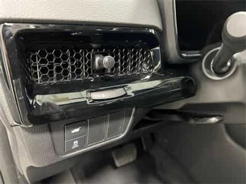 Used 2025 Honda CR-V EX-L image 16