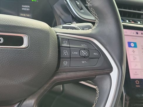Used 2023 Jeep Grand Cherokee 4WD 4xe w/ Luxury Tech Group II image 24