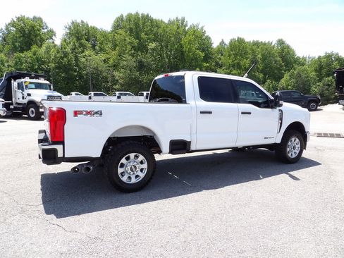 Used 2024 Ford F250 XLT w/ FX4 Off-Road Package AWD/4WD image 8