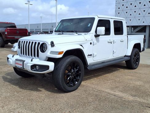 Used 2023 Jeep Gladiator Overland AWD/4WD image 24