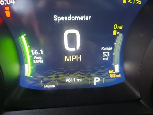Used 2025 Jeep Wrangler Unlimited Sahara AWD/4WD image 16