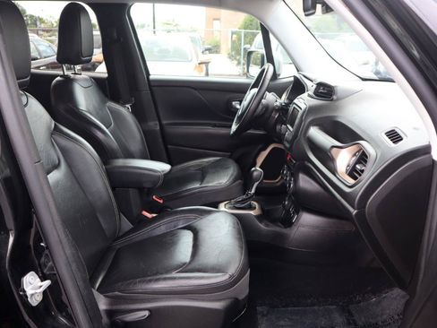 Used 2017 Jeep Renegade Limited AWD/4WD image 9