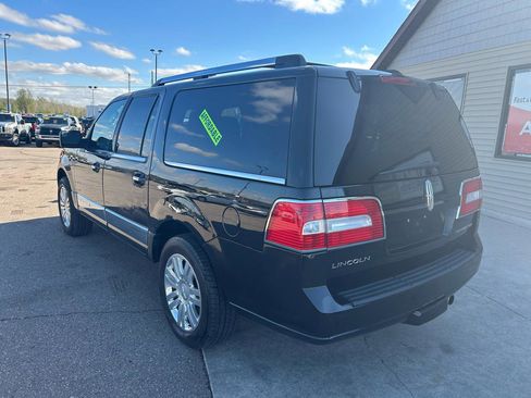Used 2014 Lincoln Navigator L 4WD image 7
