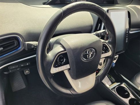 Used 2018 Toyota Prius Four Touring w/ Appearance Package image 26