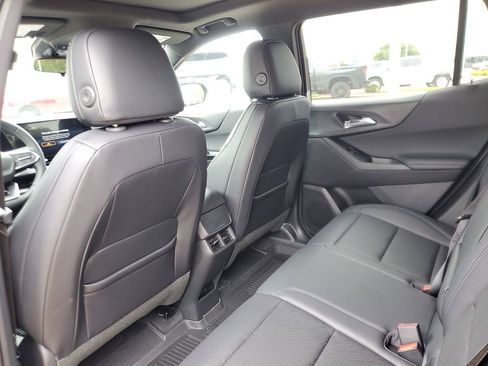 New 2026 Chevrolet Equinox LT w/ Convenience Package II FWD image 11