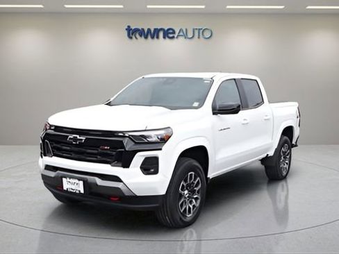 Used 2023 Chevrolet Colorado Z71 w/ Z71 Convenience Package 2 AWD/4WD image 1