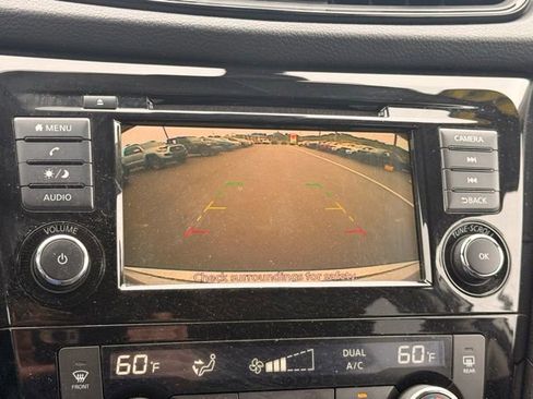 Used 2020 Nissan Rogue SV AWD/4WD image 37