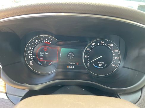 Used 2015 Lincoln MKC AWD w/ Equipment Group 101A Select image 13