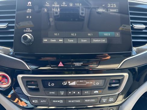 Used 2021 Honda Pilot Elite image 21
