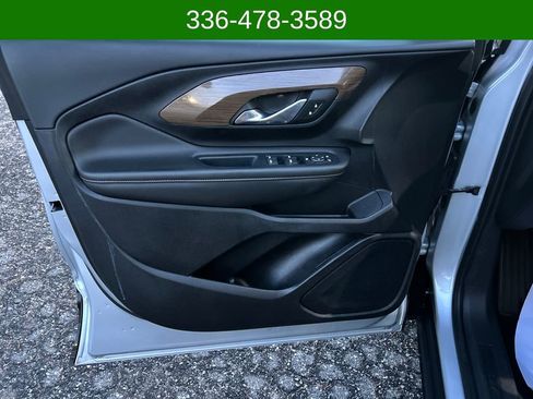 Used 2020 GMC Terrain SLE w/ Elevation Edition image 10