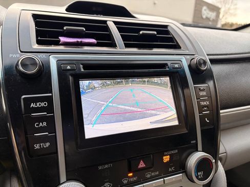 Used 2014 Toyota Camry LE image 14