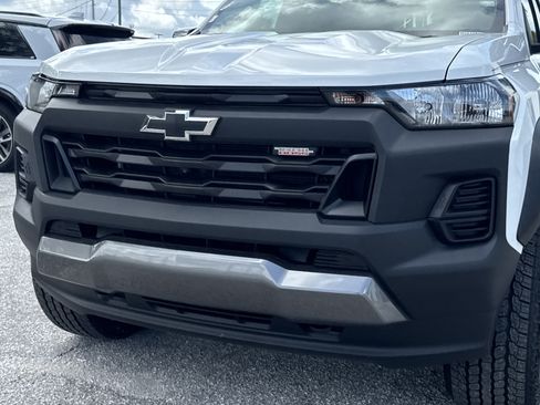 Certified 2024 Chevrolet Colorado Trail Boss w/ LPO, Dark Essentials Package AWD/4WD image 9