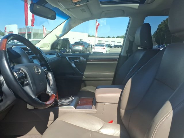 Used 2017 Lexus GX 460 Premium w/ Premium Package AWD/4WD image 5