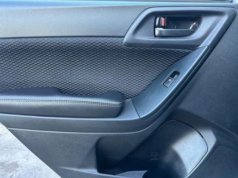 Used 2018 Subaru Forester 2.5i Premium image 11