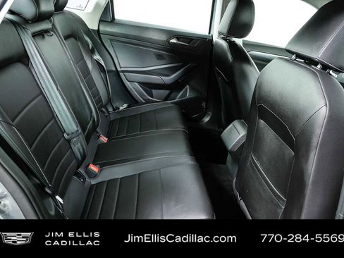 Used 2024 Volkswagen Jetta SE FWD image 18