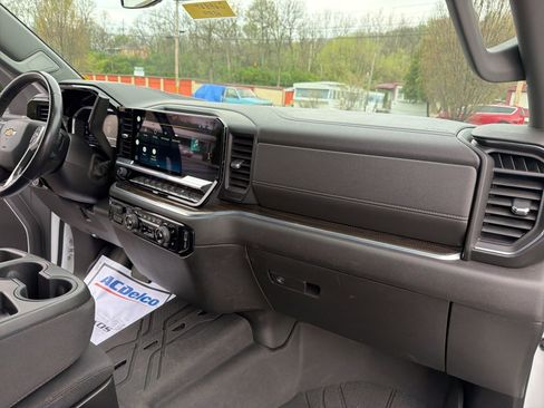 Used 2022 Chevrolet Silverado 1500 LT w/ Protection Package image 29