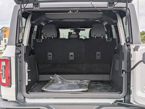 Used 2025 Ford Bronco Outer Banks w/ Sasquatch Package AWD/4WD image 7