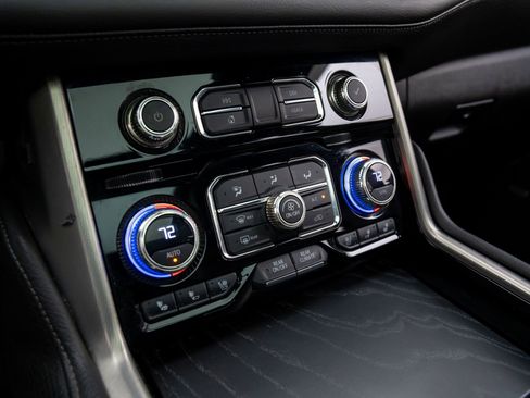 Used 2022 GMC Yukon Denali w/ Denali Premium Package image 23