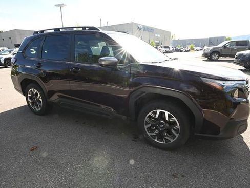 Used 2026 Subaru Forester Premium AWD/4WD image 5