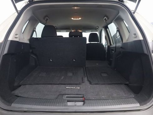 Used 2023 Nissan Rogue SV image 26
