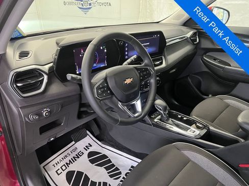 Used 2024 Chevrolet TrailBlazer LT w/ Convenience Package image 13