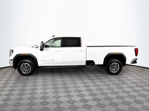 Used 2024 GMC Sierra 3500 SLE w/ SLE Convenience Package AWD/4WD image 4
