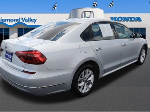 Used 2018 Volkswagen Passat 2.0T S image 8