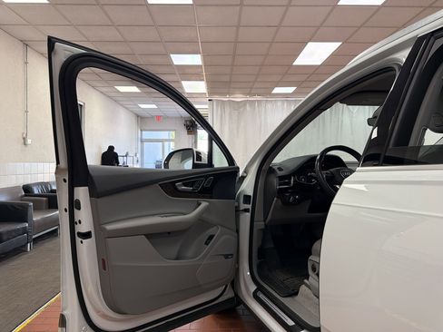 Used 2019 Audi Q7 3.0T Prestige image 19
