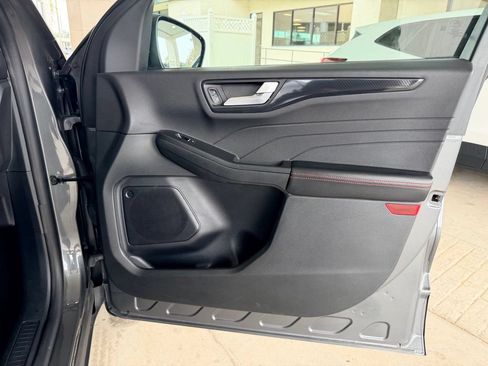 Used 2025 Ford Escape ST-Line Select AWD/4WD image 36