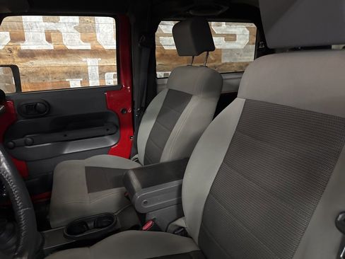 Used 2010 Jeep Wrangler Sport image 7