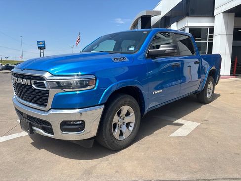 Used 2025 RAM 1500 Big Horn AWD/4WD image 3