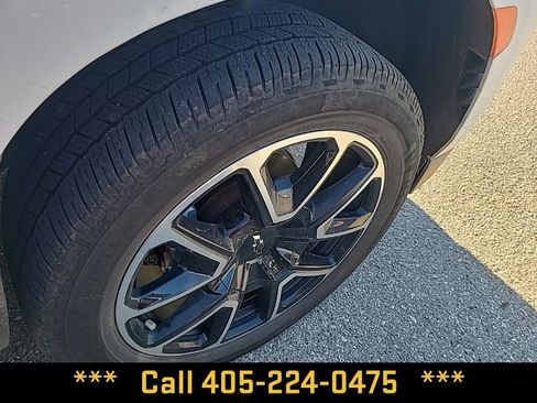 Used 2022 Chevrolet Suburban RST w/ Sport Performance Package AWD/4WD image 15