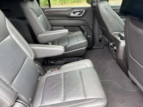 Used 2021 Chevrolet Suburban Z71 w/ Rear Media and Nav Package AWD/4WD image 23