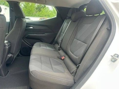 New 2027 Chevrolet Bolt LT w/ Comfort Package FWD image 27