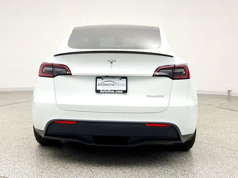 Used 2023 Tesla Model Y Performance image 6