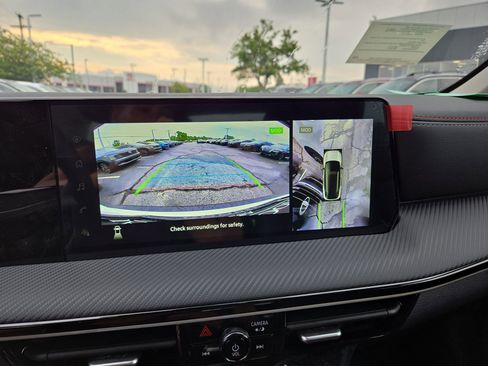 New 2025 Nissan Kicks SR FWD image 22