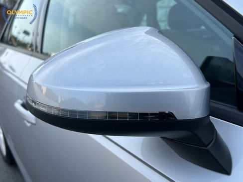 Used 2017 Audi A4 2.0T Premium w/ Audi MMI Navigation Plus image 18