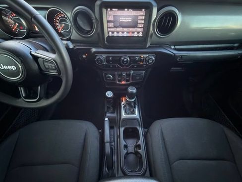 Used 2023 Jeep Gladiator Sport AWD/4WD image 16