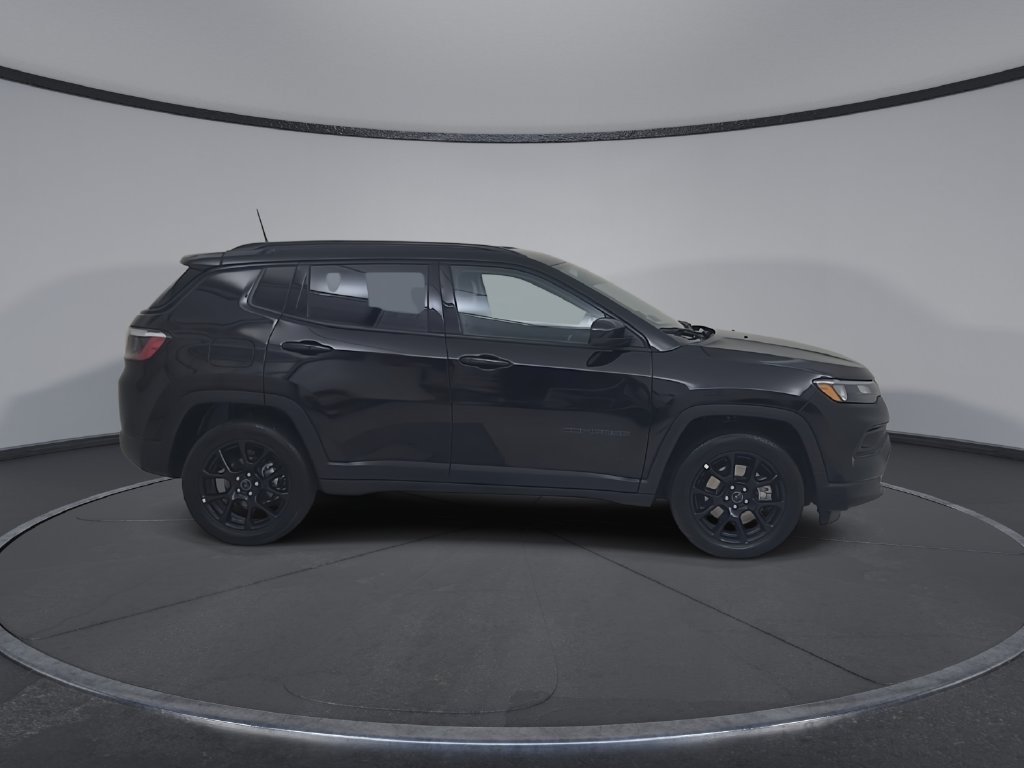 Certified 2025 Jeep Compass Latitude w/ Convenience Group AWD/4WD image 19