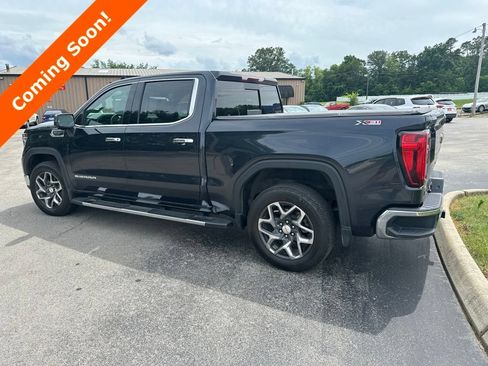 Used 2023 GMC Sierra 1500 SLT w/ SLT Premium Plus Package AWD/4WD image 7