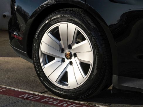 Used 2021 Porsche Taycan Base image 51