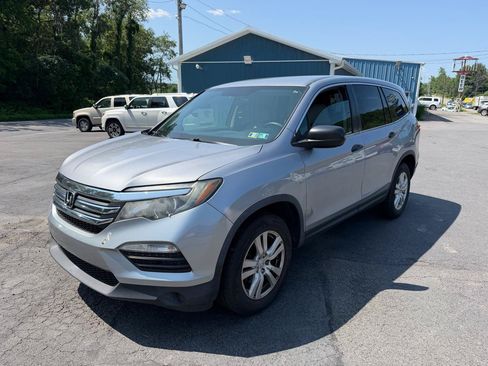 Used 2018 Honda Pilot LX image 1
