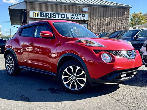 Used 2017 Nissan Juke SV image 28