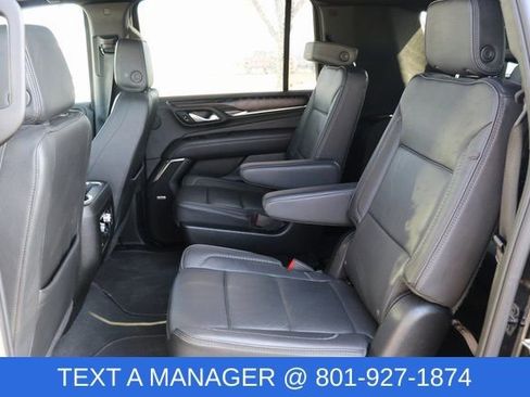 Used 2024 GMC Yukon XL Denali image 16