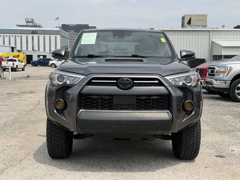 Used 2022 Toyota 4Runner TRD Off-Road Premium w/ Moonroof Package AWD/4WD image 3