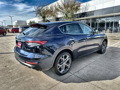 Used 2023 Maserati Levante Modena image 11