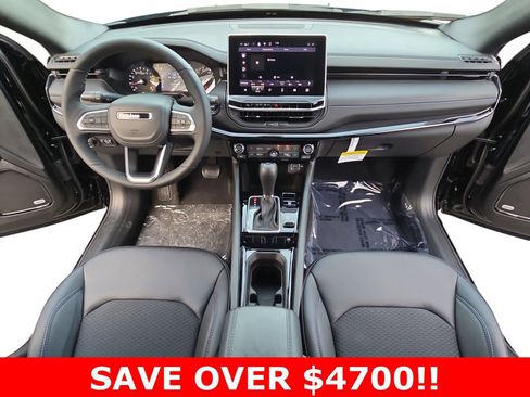 New 2025 Jeep Compass Latitude w/ Sun & Sound Group image 9